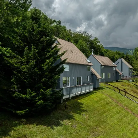 Clyde's Cabin 4 Bedroom Home