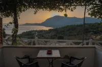 Apartment with Pool and Panorama View
