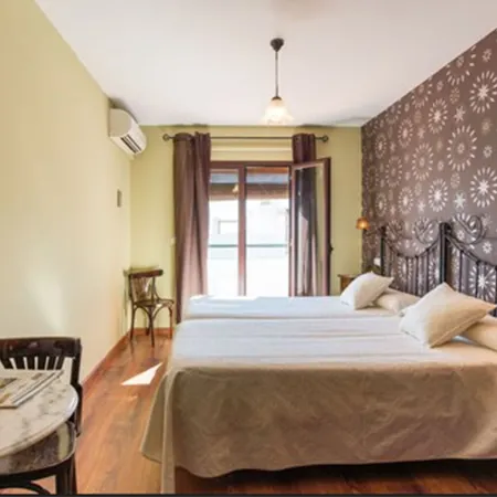 Hostal El Escudo de Mijas Отели в г. Михас