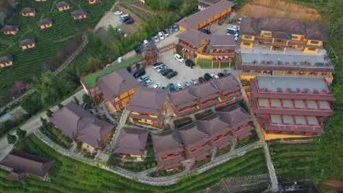 Chasa Rakthai Resort