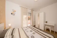 Apartments Mar - parking