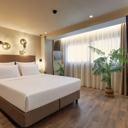 Enorme Epavli Urban Living