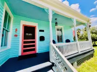 Adorable In Aqua Cottage - Kitchens