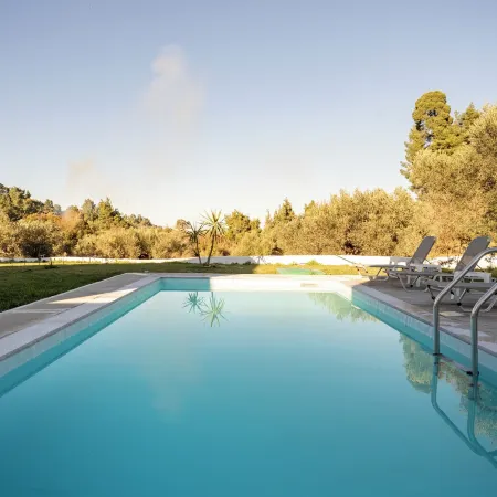 EIGHT OLIVES LUXURY VILLA