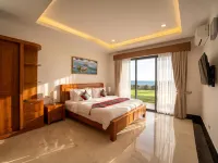 Utopia Beachfront Vacation Club - Pools