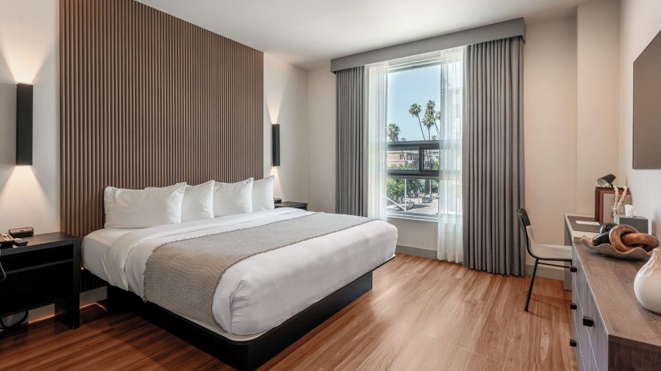 Kins Hotel