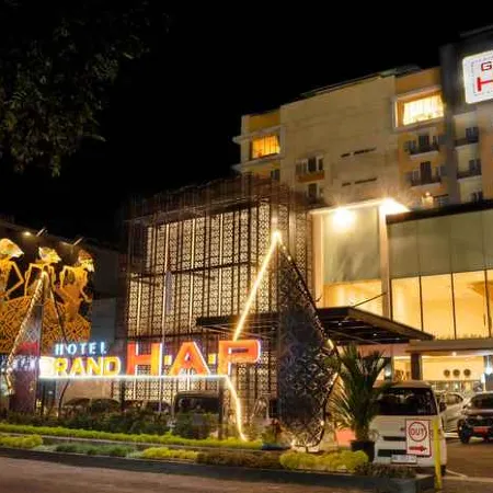 Grand Hap Hotel Solo