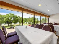 Radisson Hotel la Crosse Các khách sạn gần Sân vận động La Crosse Center