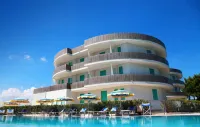Hotel Lo Smeraldo - 4-Star