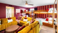 Sleeps 19 Pool Sport Court Putt Putt Gym - Homestays
