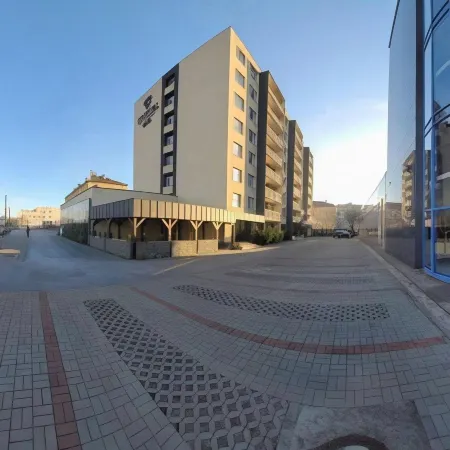 Hotel Crystal