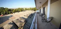 Arcadian Design Loft - balcony