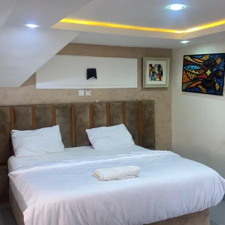 Wimpy hotel and suite beachfront