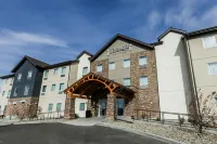 Staybridge Suites DAWSON CREEK by IHG - parking