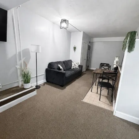 Historic Downtown Studio Steps from Eateries & Wvu
