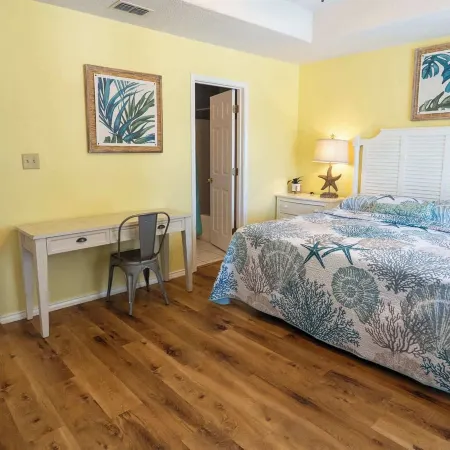 New 3BR Townhome, Heated Pool, Beach Steps SPI