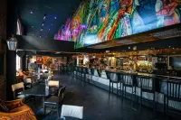 Bourbon Orleans Hotel - Bares
