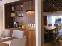 L-Avenue Hotels near Brussels Golf Club