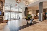 Four Points by Sheraton Kelowna Airport - วิวภูเขา