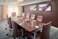 Courtyard by Marriott Ann Arbor - Parkplatz