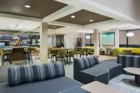Courtyard Springfield Airport - Airport Shuttle