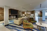 Fairfield Inn & Suites Southport - 3 estrellas