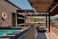 Roomers Baden-Baden, Autograph Collection - Pools