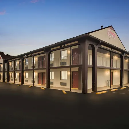 Red Roof Inn Crossville