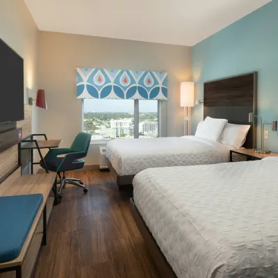 Tru by Hilton Ft. Lauderdale Downtown Hotels near Riverwalk Fort Lauderdale