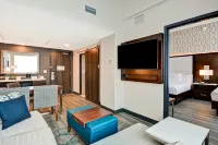 Embassy Suites by Hilton Plainfield Indianapolis Airport - Airport Shuttle
