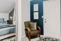 Eclectic Spacious 3 BR Home Near Lake MI w/ Fire Pit - บังกะโล