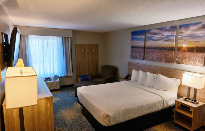 Days Inn by Wyndham Fargo