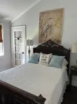 Carriage House under Live Oaks in historic Beaufort SC - Balcony