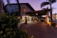 Dorado Eagle Beach Hotel - parking