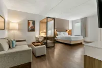 SpringHill Suites Gainesville Haymarket - parking