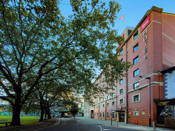 Ibis Sheffield City