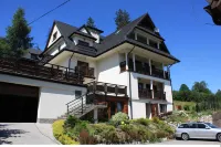 維拉揚飯店 維爾卡克羅基 - 跳台滑雪場附近的飯店