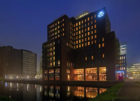 Crowne Plaza Amsterdam - South Отели рядом с достопримечательностью «Амстелпарк»