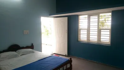 Sun n Tan Beach Home Stay