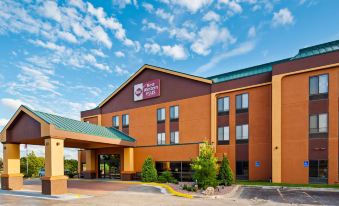 Best Western Plus Kansas City Airport-KCI East