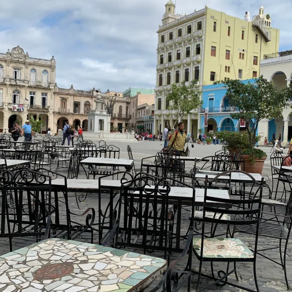Clobis: Apartment for Rent in Plaza Vieja (Havana) - Housity