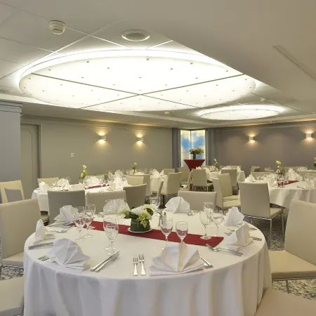 Plaza Hotel Capitole Toulouse Отели рядом с достопримечательностью «Площадь Капитолия»