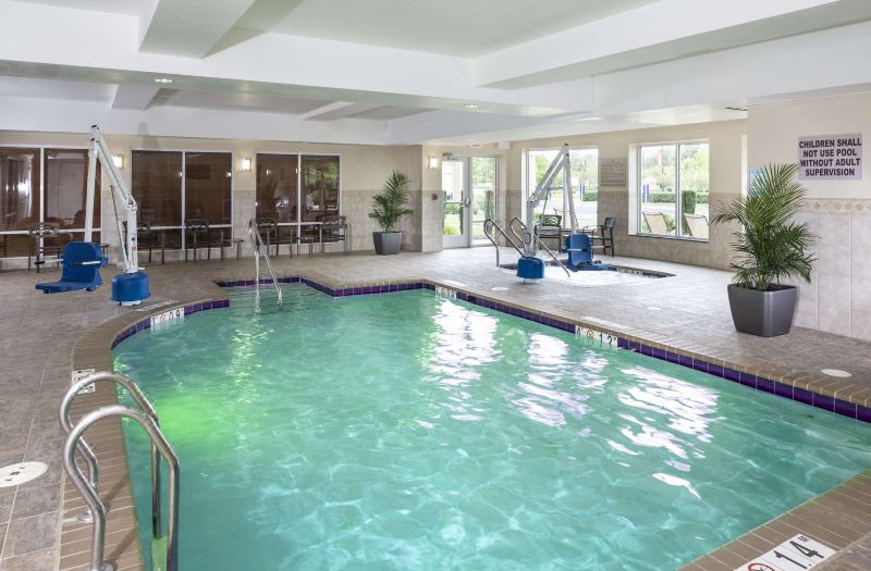Hilton Garden Inn Hampton Coliseum Central photo 2