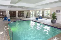 Hilton Garden Inn Hampton Coliseum Central - Pools