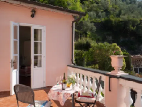 Costanza & Valeria (Pre133) Hotels in Prela
