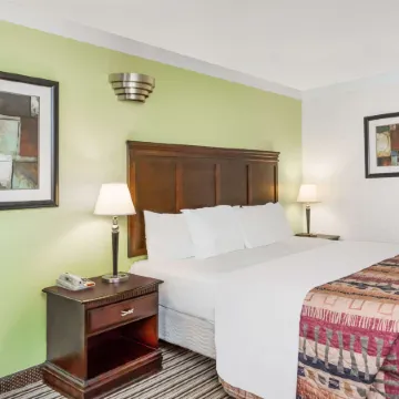 Days Inn by Wyndham Oneonta Al Отели в г. Онеонта
