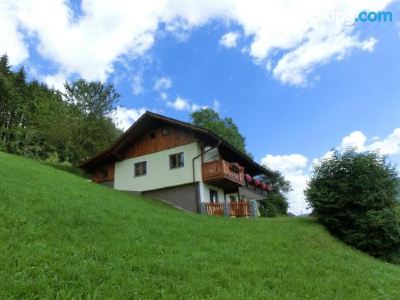 Apartment with Mountain View