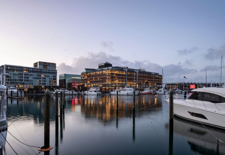 3. 파크 하얏트 오..