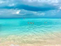Viento Suites Cancún Hotels near Call Center