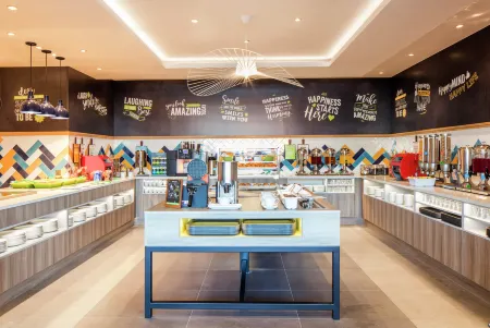 Hampton by Hilton Belfast City Centre Отели рядом с достопримечательностью «Lagan Weir»